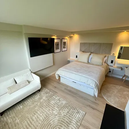 Apartment Rdj, Comme Maison